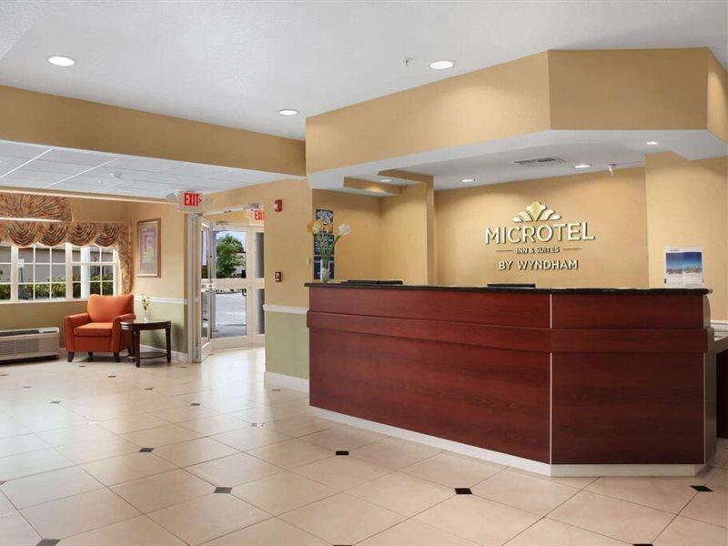 Microtel Inn & Suites By Wyndham Панама-Сіті Екстер'єр фото